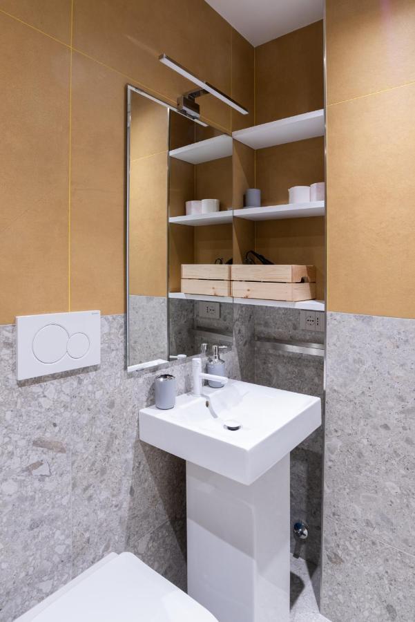 רומא White Home Suite And Rooms מראה חיצוני תמונה