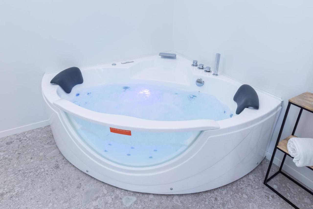 רומא White Home Suite And Rooms מראה חיצוני תמונה